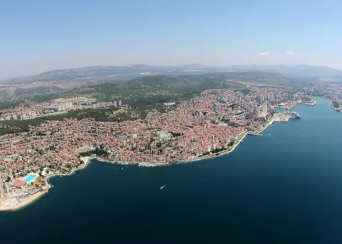 Lejlighed With Parking Space - 23616 *