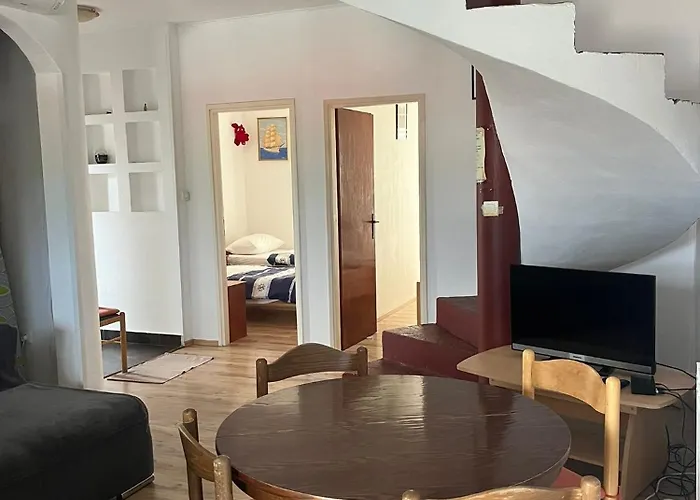 With Parking Space - 23616 Šibenik